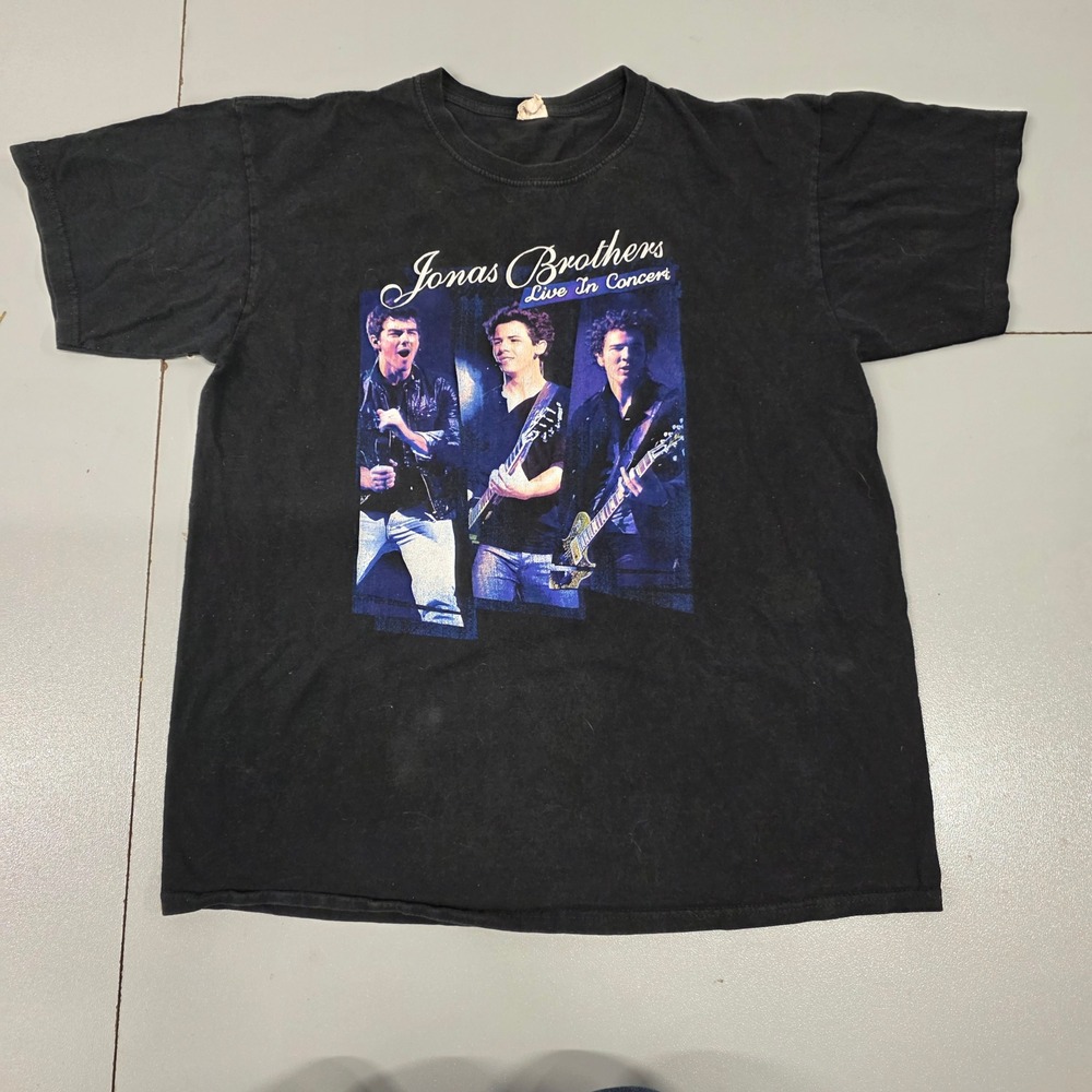 Jonas Brothers Live In Concert Tour 2010 Graphic T-Shirt Black Y2K Large
